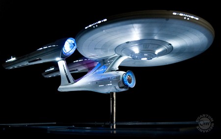Movie Star Pictures on Qmx Unveils 2009 Star Trek Movie Enterprise Replica     Yours For  5k